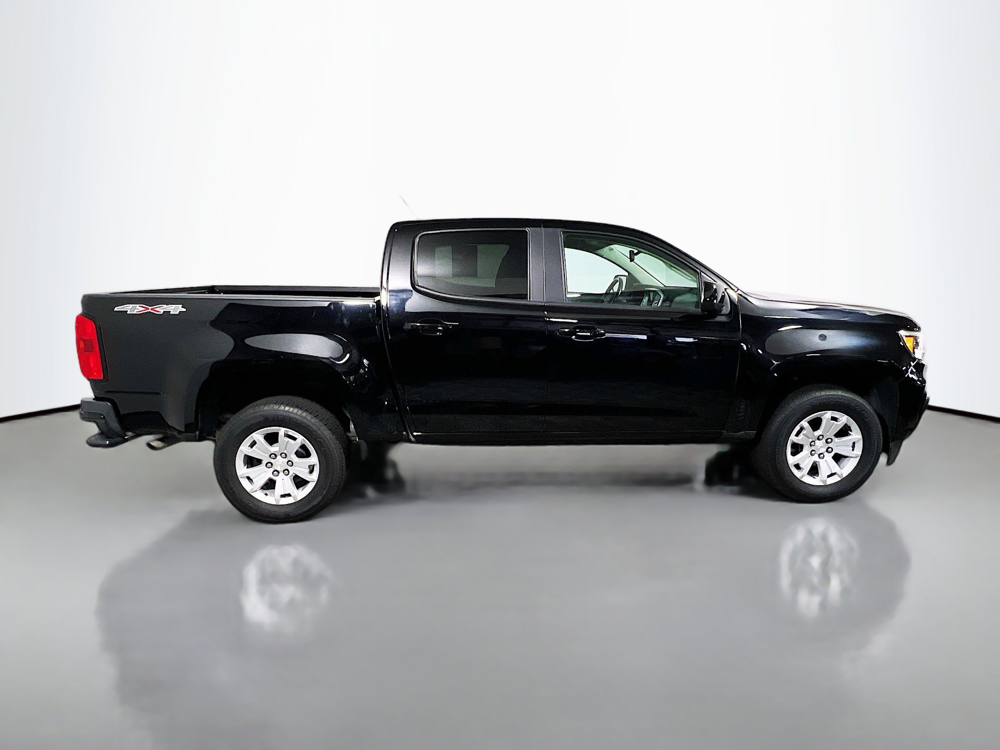 Used 2021 Chevrolet Colorado LT w/ Safety Package AWD/4WD image 3