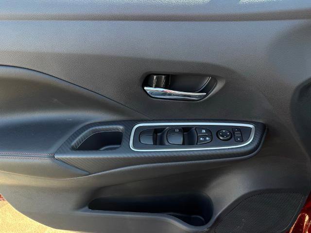 New 2025 Nissan Versa SR w/ Trunk Package FWD image 19
