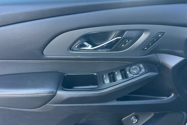 Used 2020 Chevrolet Traverse Premier w/ Redline Edition AWD/4WD image 12