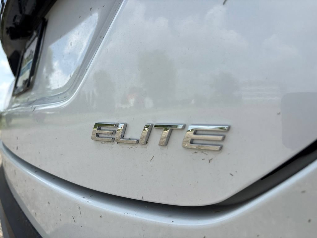 Used 2025 Honda Pilot Elite image 4