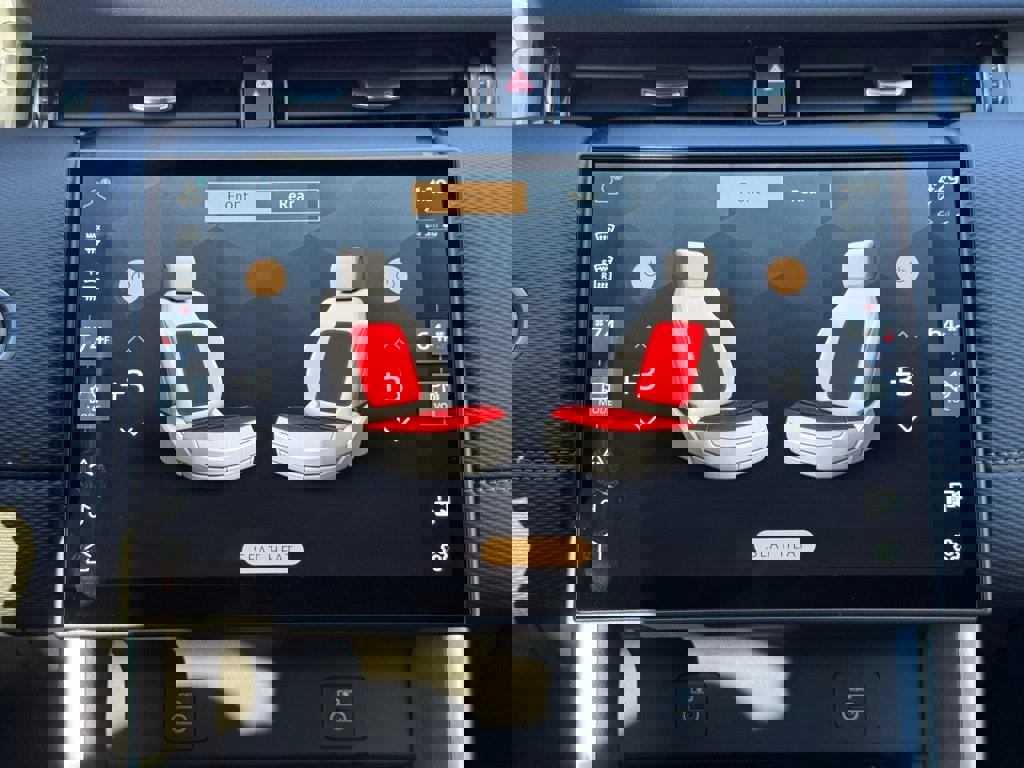 Used 2025 Land Rover Discovery Sport Dynamic SE image 30