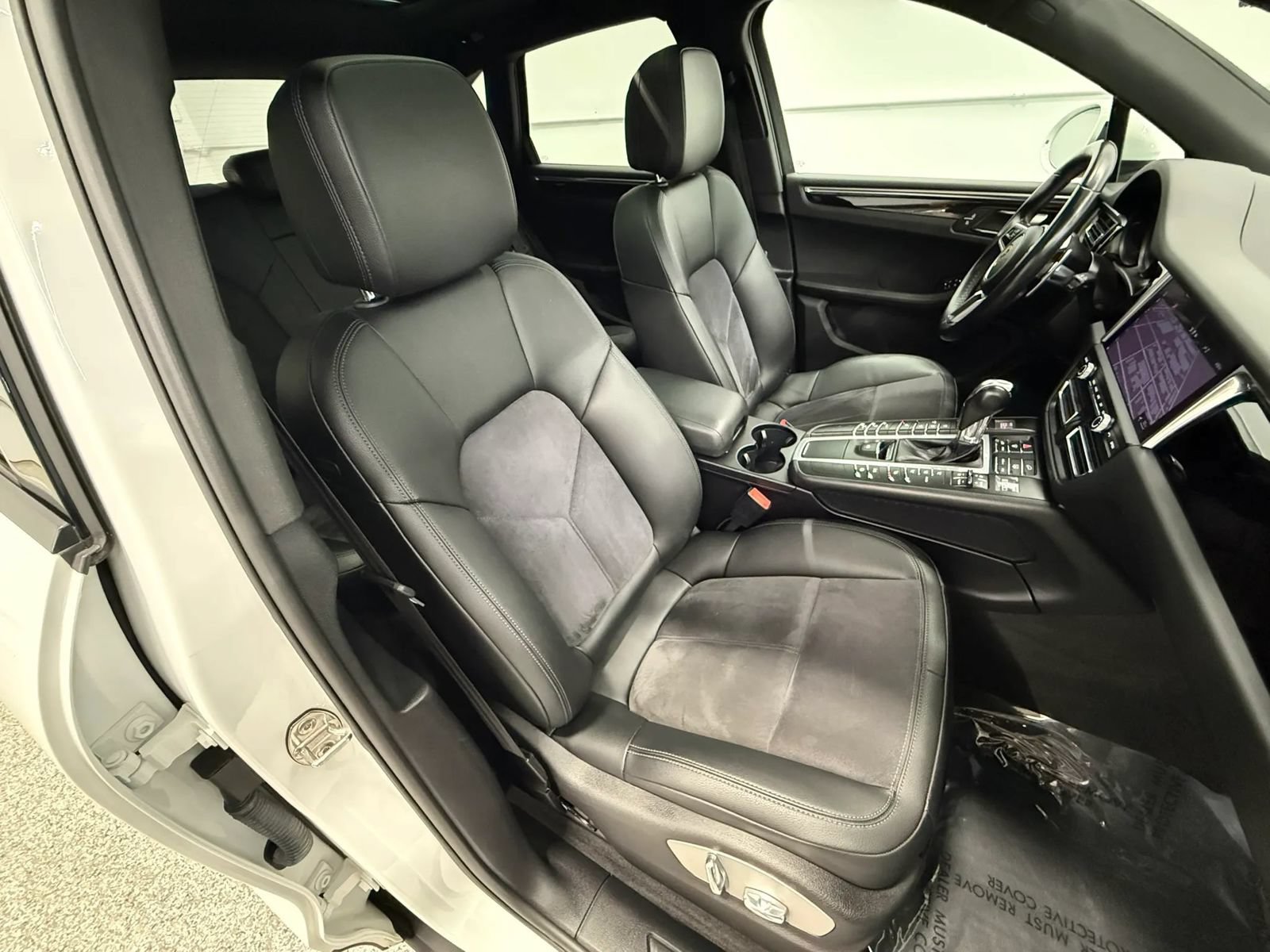 Used 2020 Porsche Macan AWD/4WD image 49
