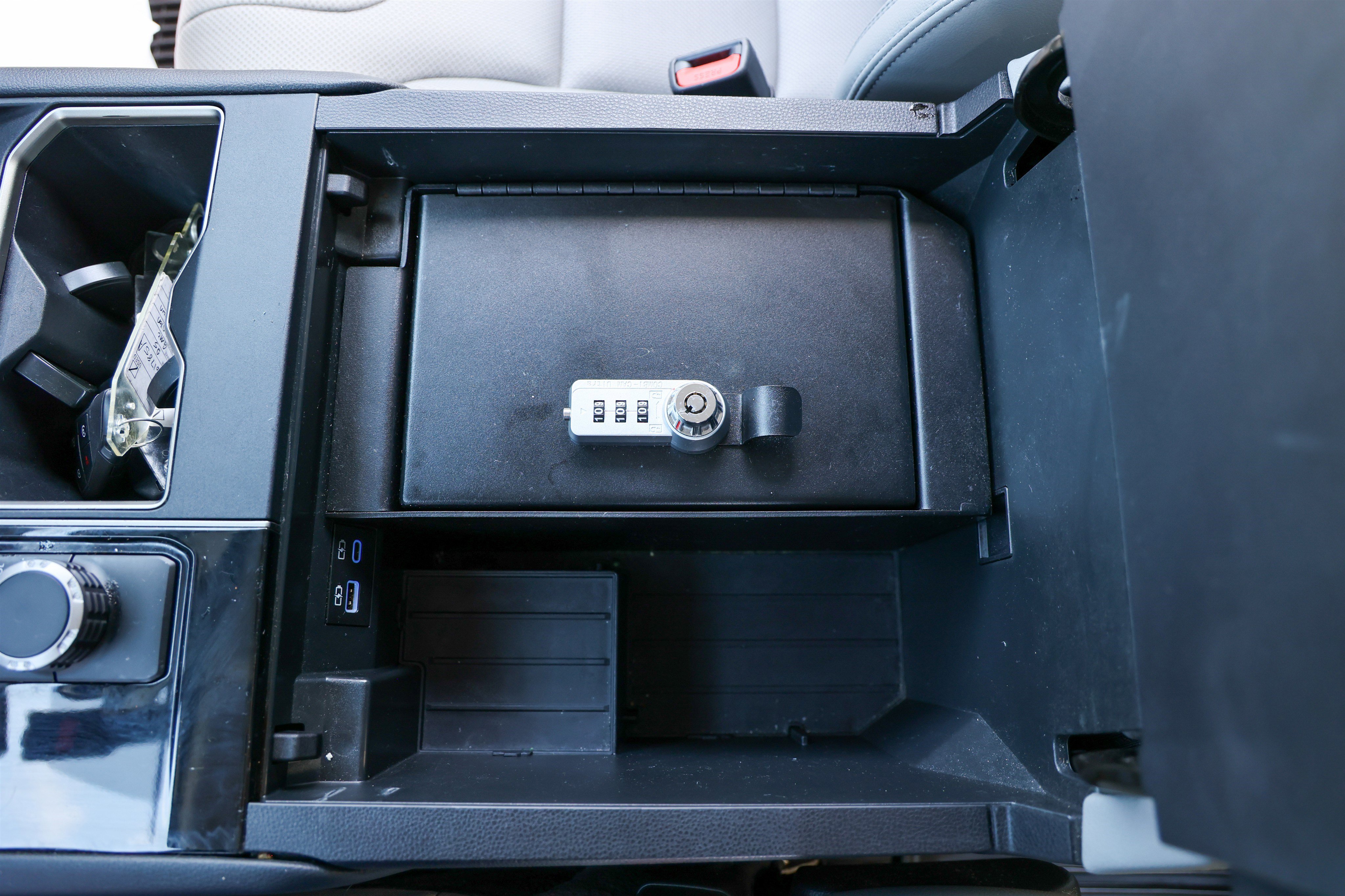 Used 2023 Toyota Tundra Limited image 29