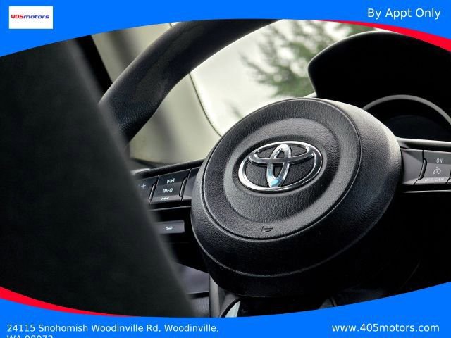 Used 2019 Toyota Yaris LE image 12