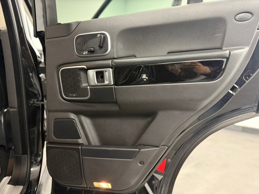 Used 2011 Land Rover Range Rover Supercharged AWD/4WD image 31