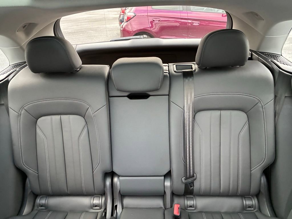 Used 2023 Audi Q5 2.0T Premium w/ Convenience Package image 14