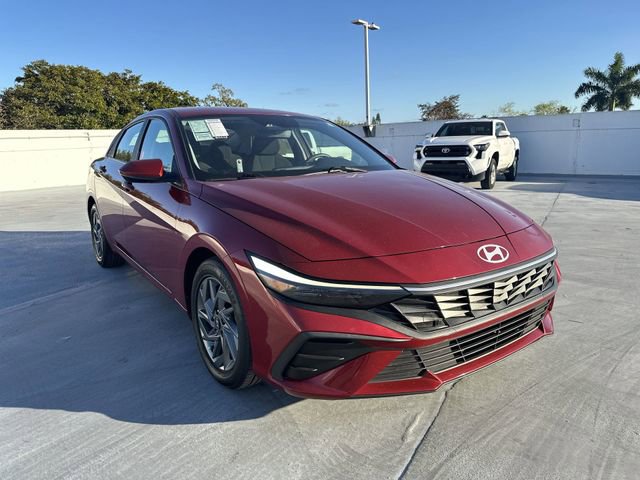 Used 2024 Hyundai Elantra SEL image 36