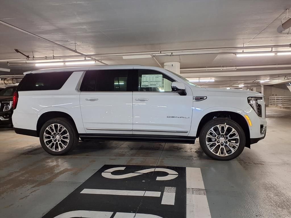 New 2026 GMC Yukon XL Denali w/ Sun & Power Step Package image 4