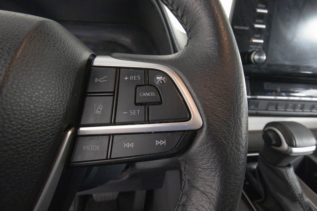 Used 2023 Toyota Sienna XLE image 29