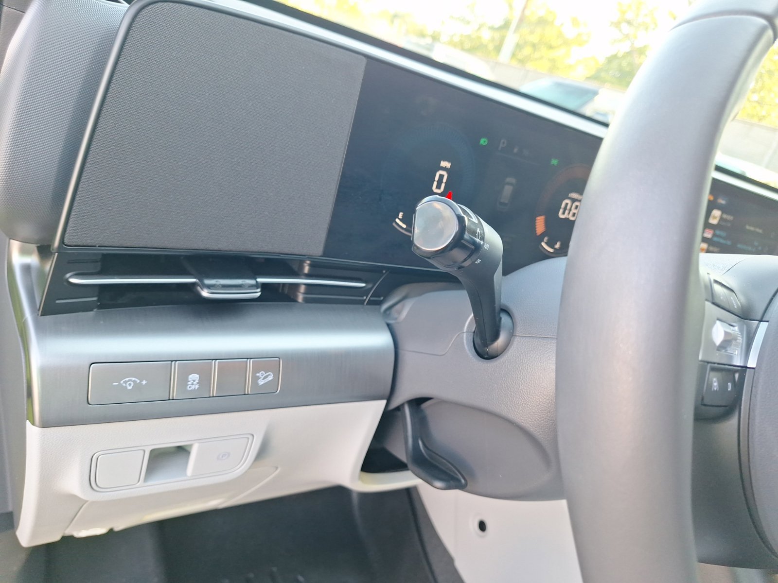 Used 2024 Hyundai Kona SEL FWD image 17