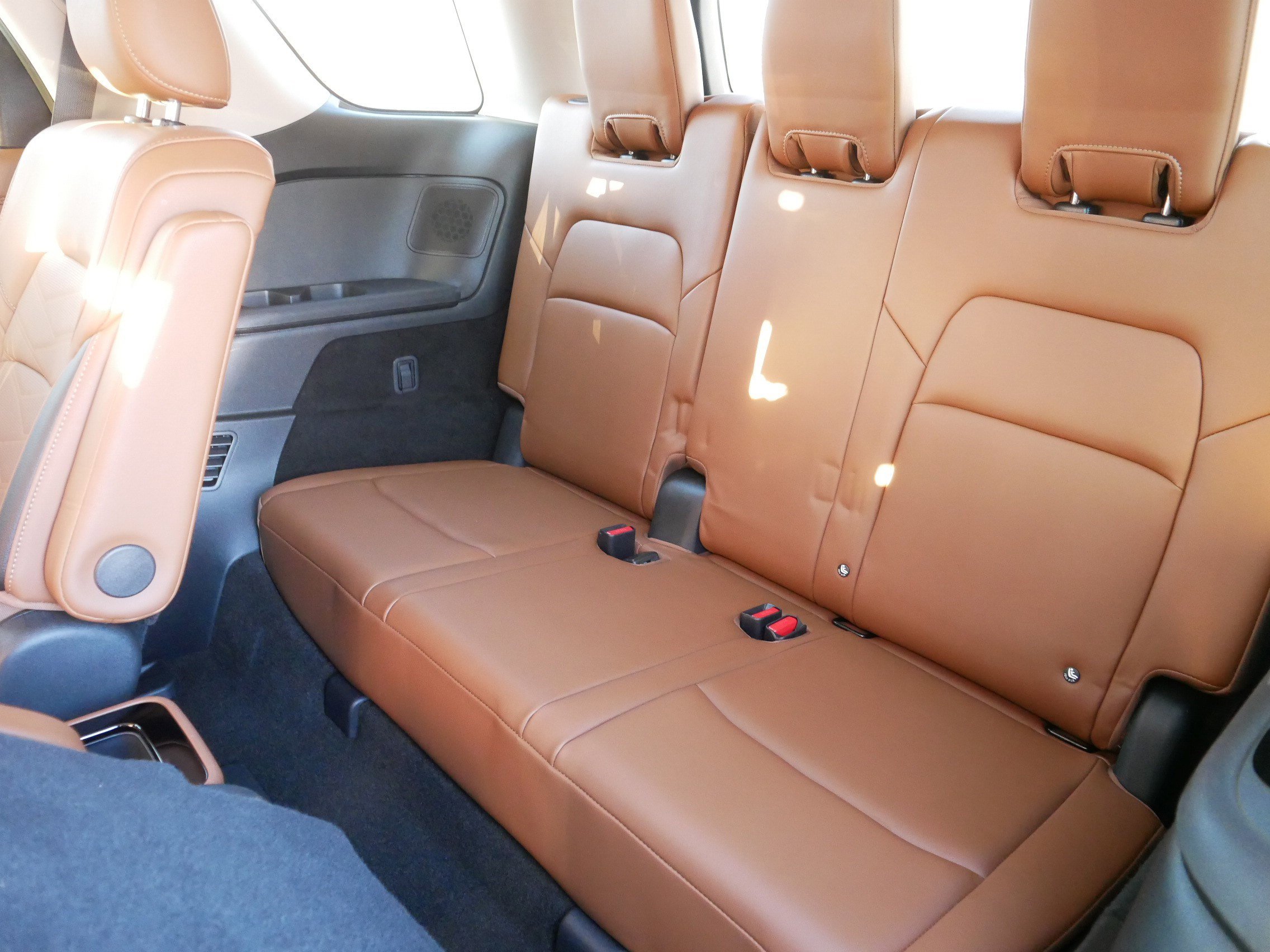 Certified 2025 Nissan Pathfinder Platinum image 36