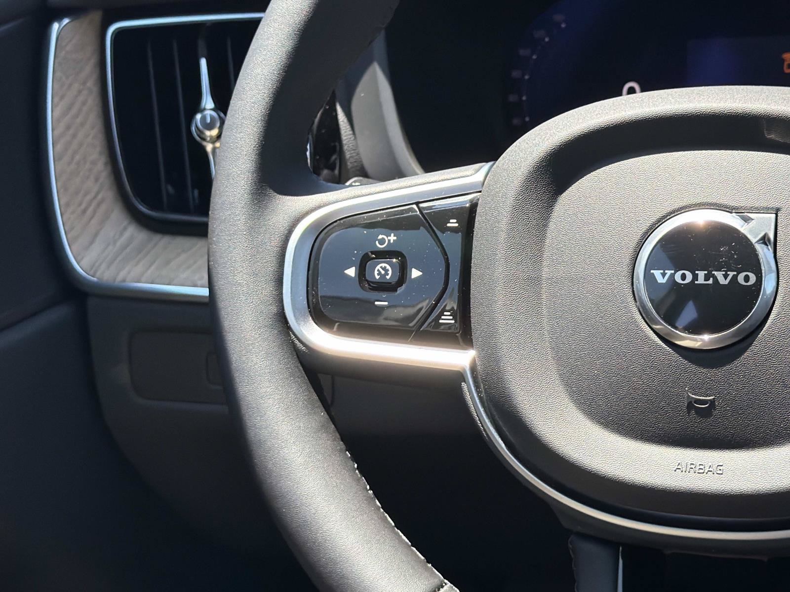 New 2026 Volvo XC60 T8 Plus w/ Protection Package Premier AWD/4WD image 8