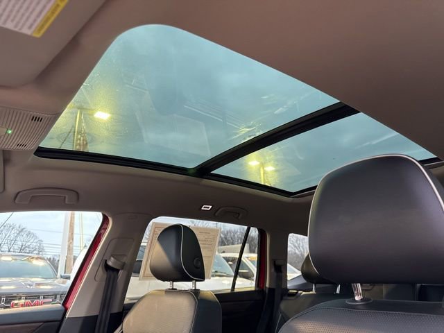 Used 2024 Volkswagen Atlas SEL Premium R-Line image 16