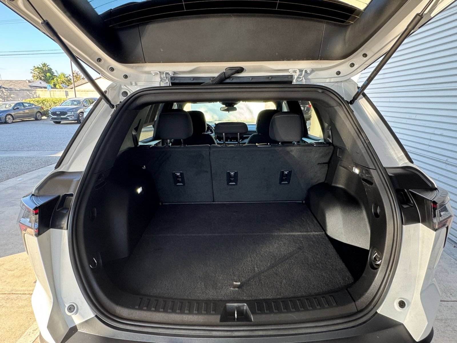 Used 2025 Chevrolet Equinox LT FWD image 31