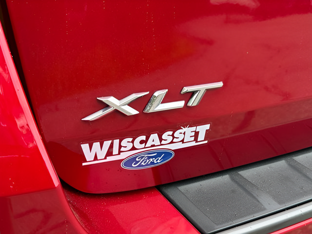 Used 2023 Ford Explorer XLT w/ Equipment Group 202A AWD/4WD image 18