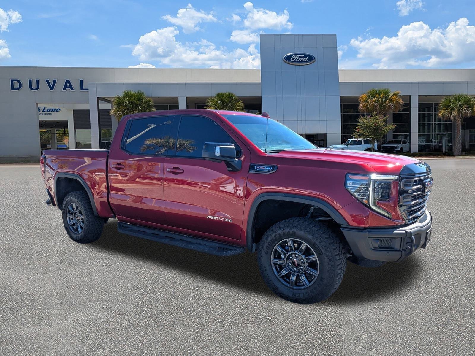 Used 2025 GMC Sierra 1500 AT4X image 2
