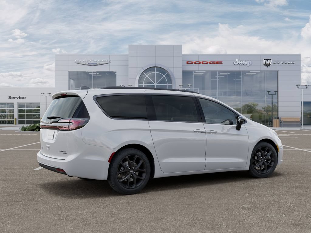 New 2026 Chrysler Pacifica Limited w/ S Appearance Package AWD/4WD image 4