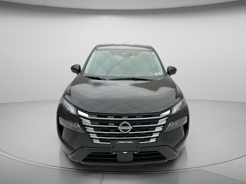 Used 2025 Nissan Rogue SV AWD/4WD image 2