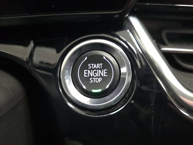 Certified 2024 Chevrolet Trax RS w/ Driver Confidence Package image 17