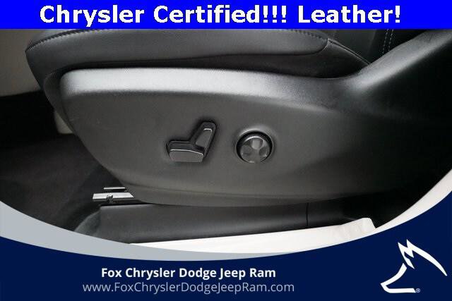 Certified 2024 Chrysler Pacifica Touring-L image 29