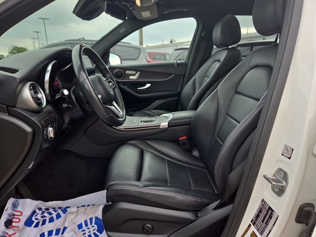 Used 2020 Mercedes-Benz GLC 300 4MATIC image 4