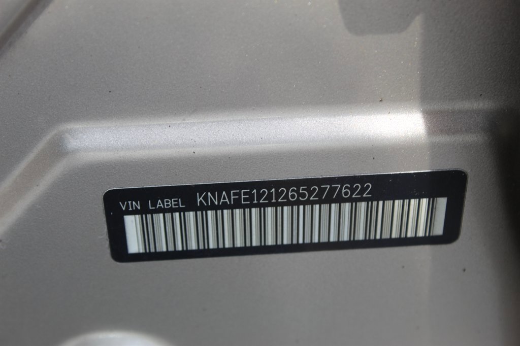 Used 2006 Kia Spectra EX image 18