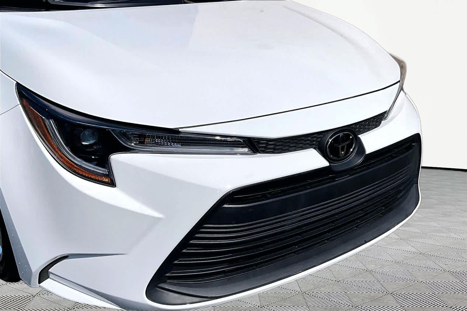 Certified 2024 Toyota Corolla LE FWD image 30