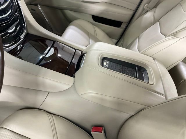 Used 2016 Cadillac Escalade ESV Luxury image 15
