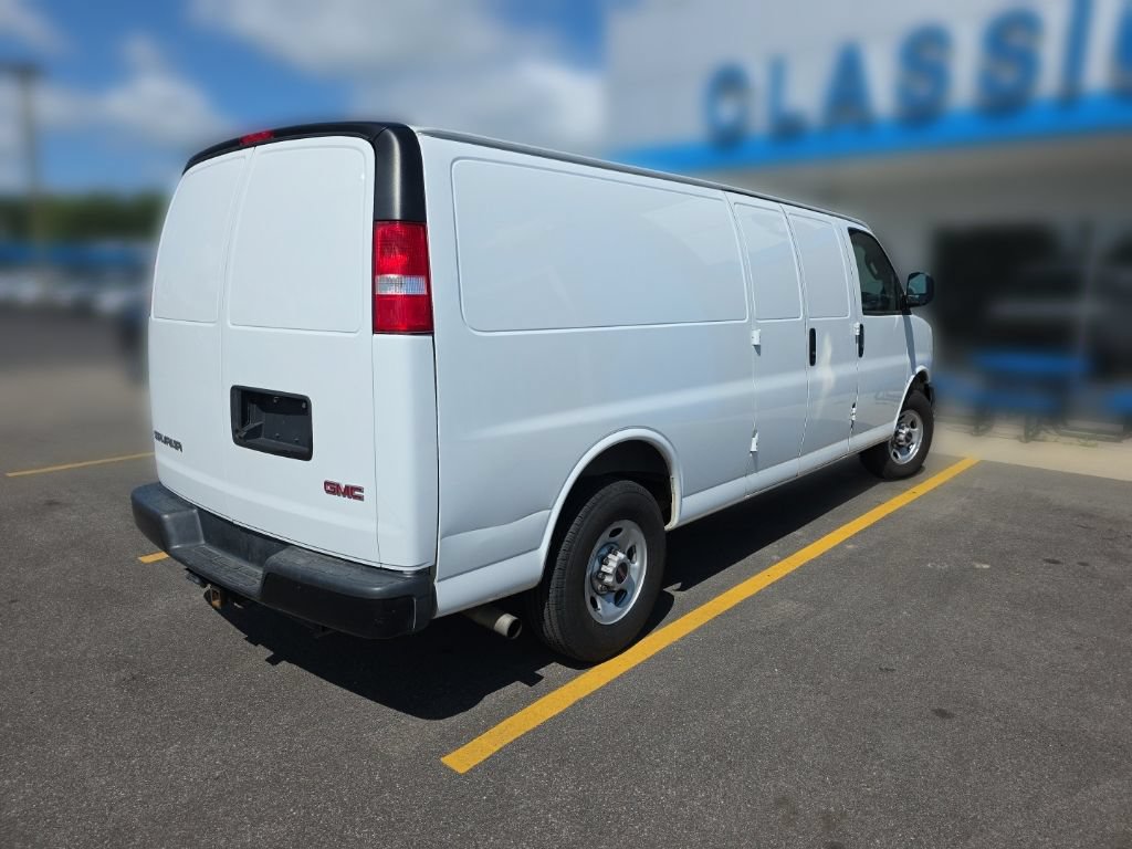 Used 2022 GMC Savana 2500 Extended w/ Driver Convenience Package RWD image 4