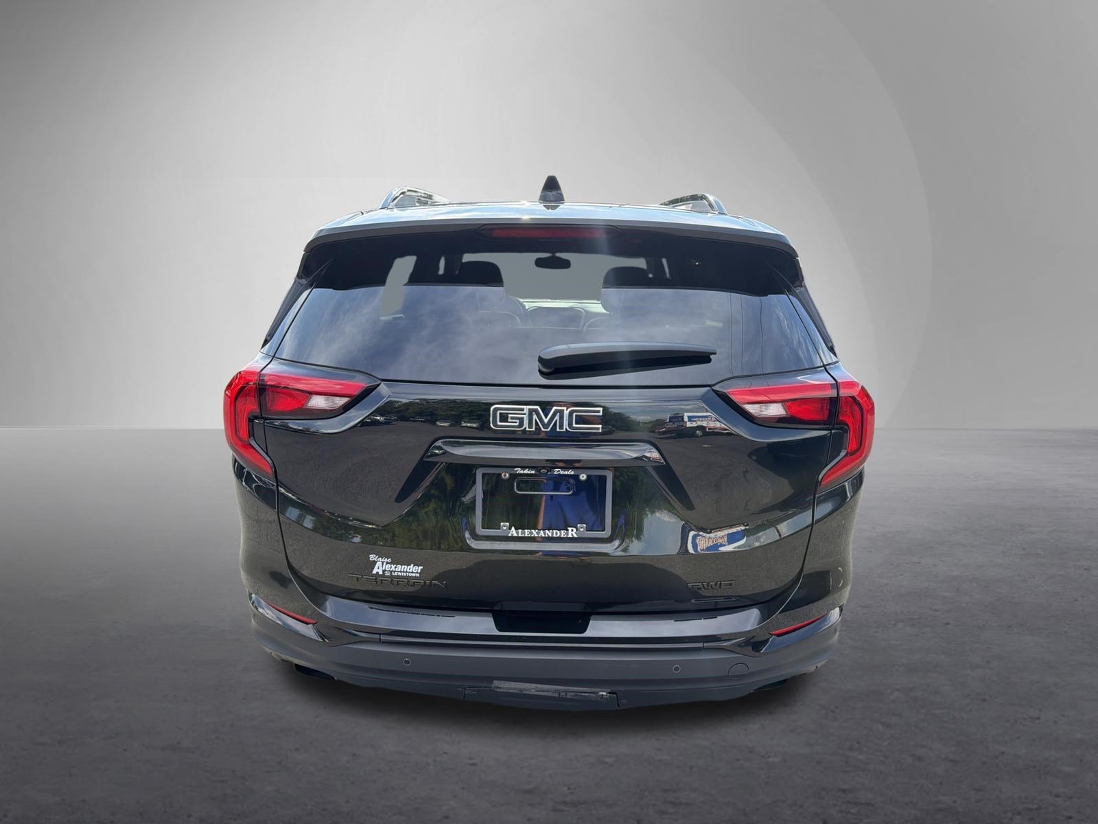 Used 2020 GMC Terrain SLT w/ Preferred Package AWD/4WD image 4