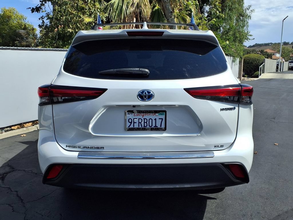 Used 2023 Toyota Highlander XLE w/ Protection Package #3 (TMS) AWD/4WD image 6