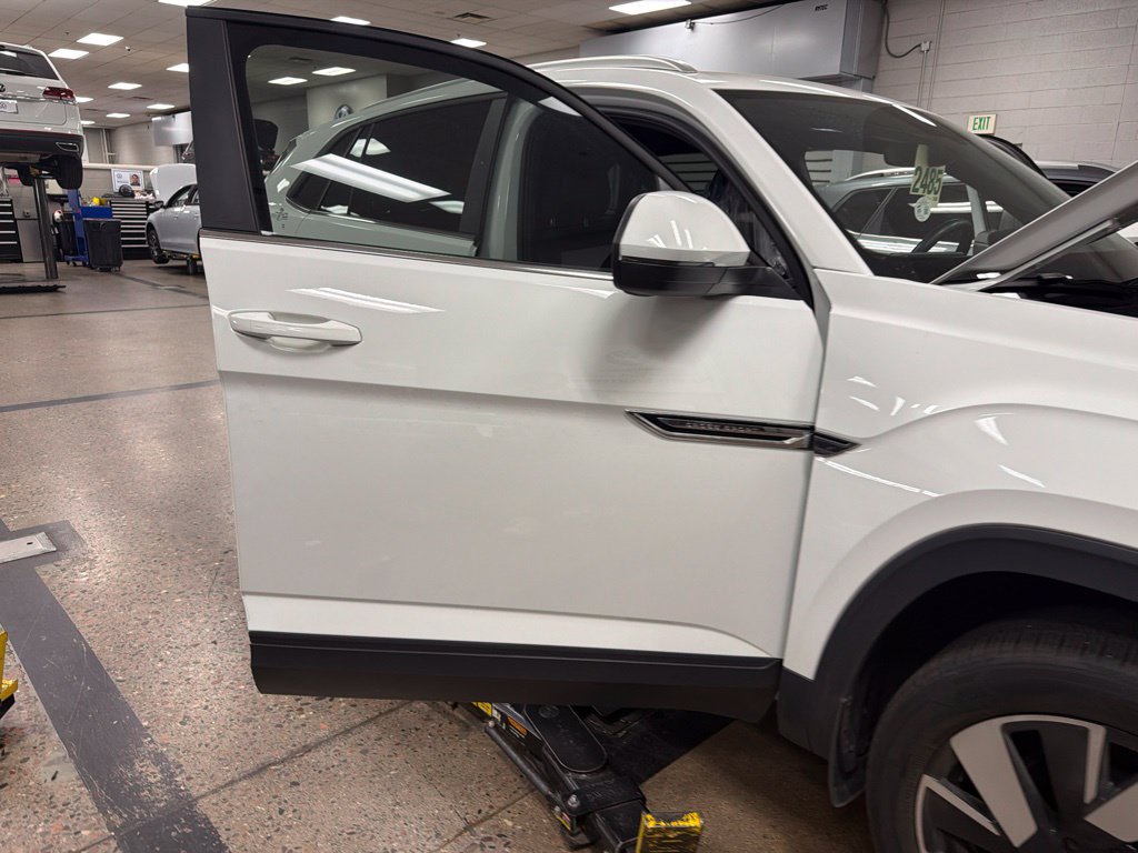 Used 2024 Volkswagen Atlas Cross Sport SE AWD/4WD image 8