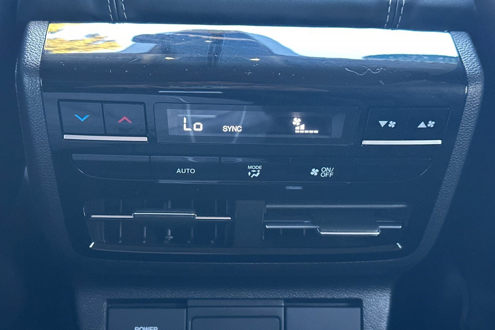 Used 2025 Acura MDX SH-AWD w/ Technology Package image 16