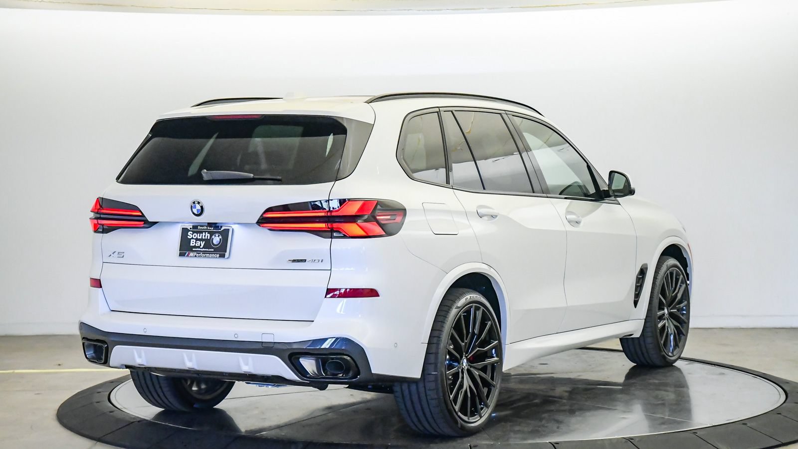 New 2026 BMW X5 sDrive40i w/ M Sport Package RWD image 5