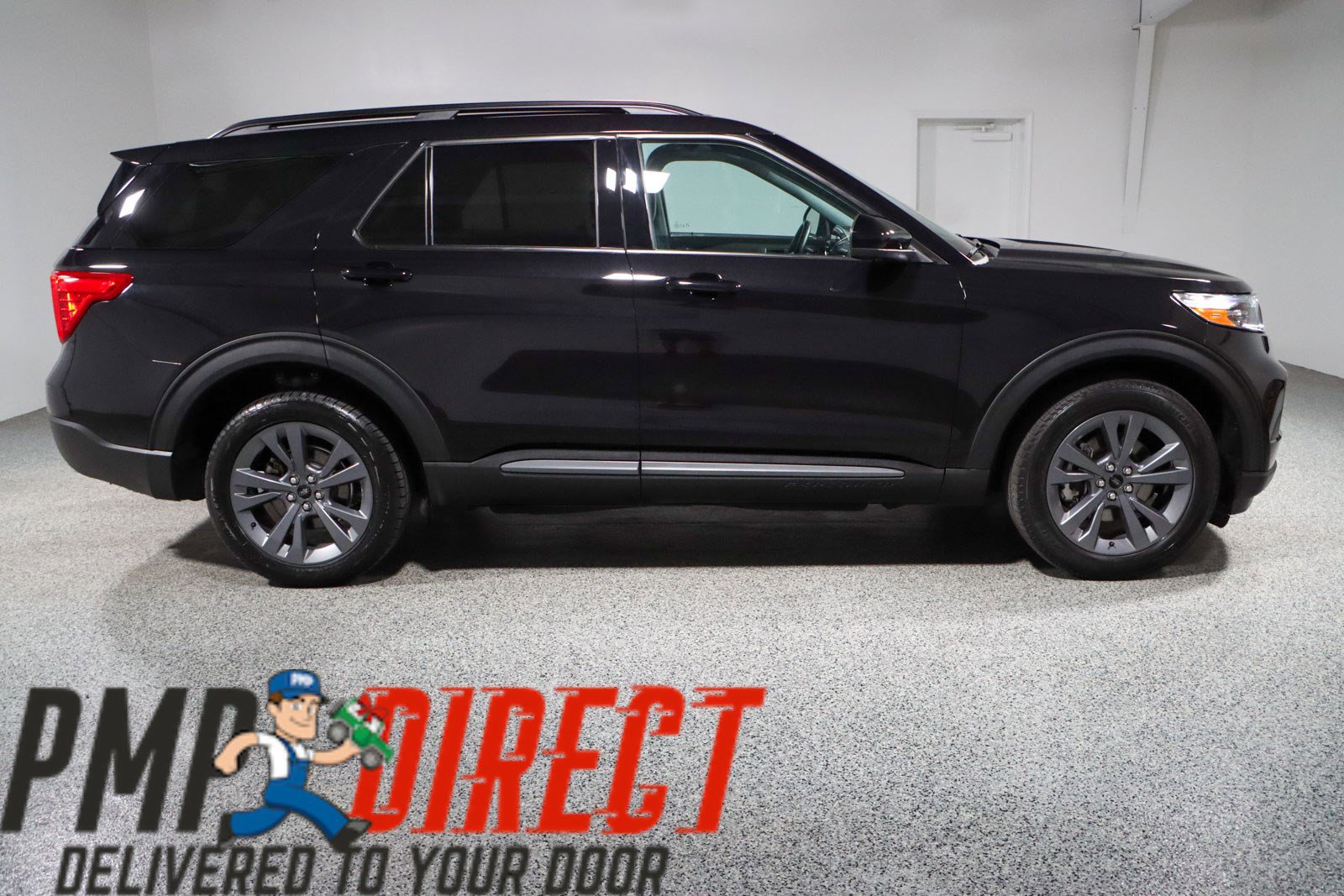 Used 2023 Ford Explorer XLT w/ Equipment Group 202A image 6