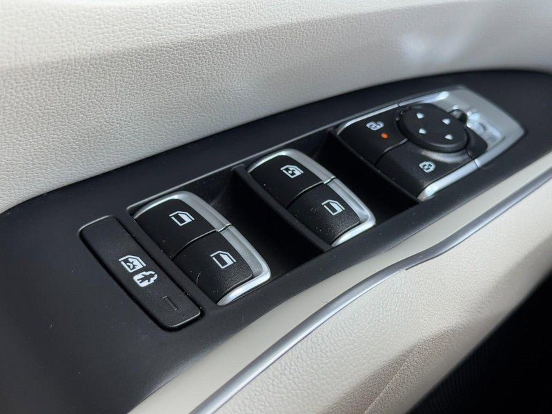 Used 2025 Kia Sorento S AWD/4WD image 22