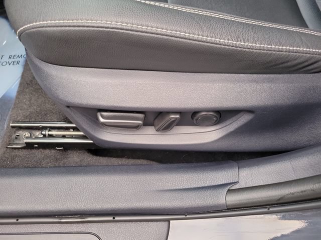 Used 2025 Toyota Camry SE FWD image 20