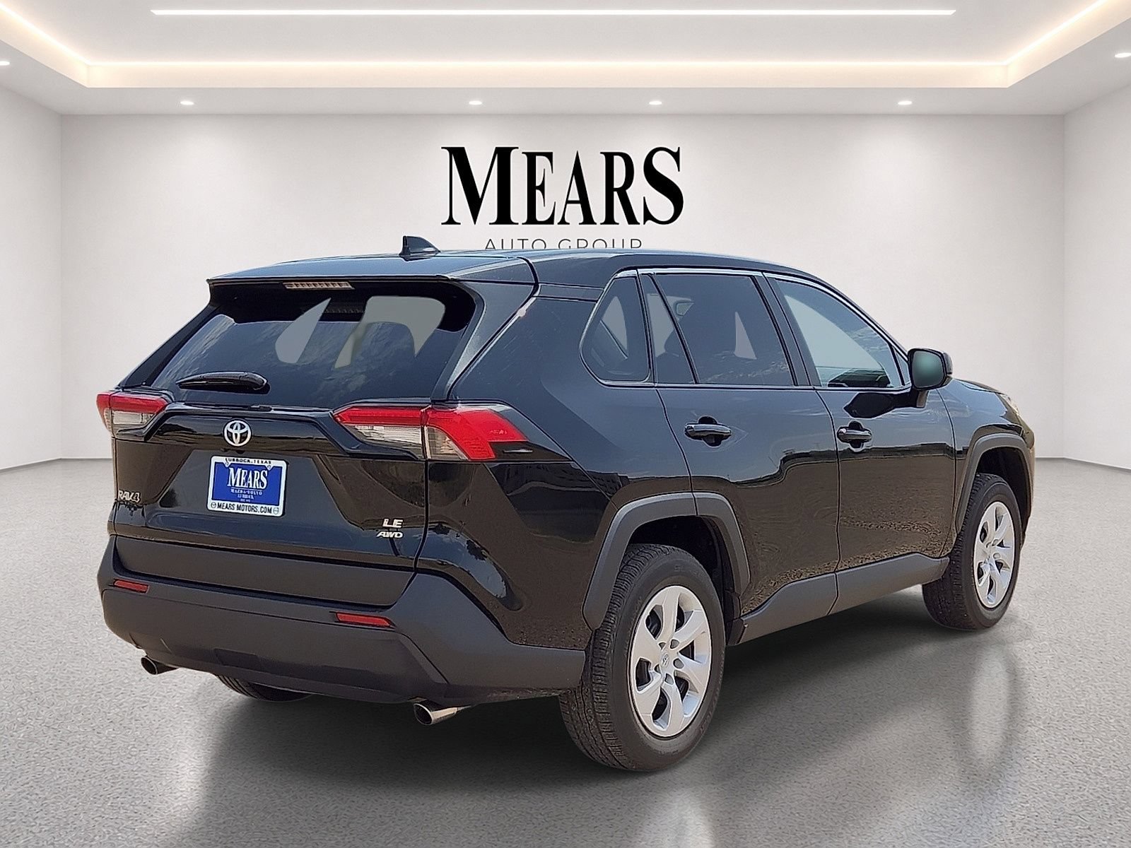 Used 2025 Toyota RAV4 LE AWD/4WD image 5