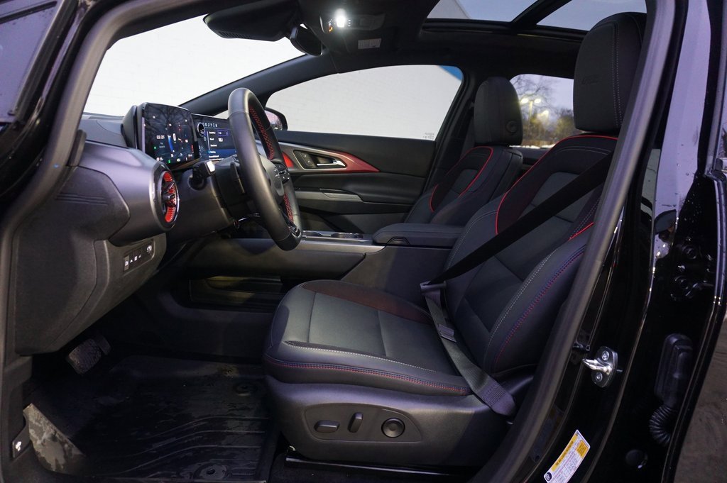 Used 2025 Chevrolet Equinox EV RS image 10