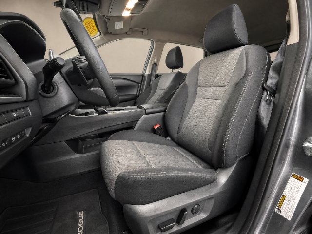 Used 2026 Nissan Rogue SV FWD image 13