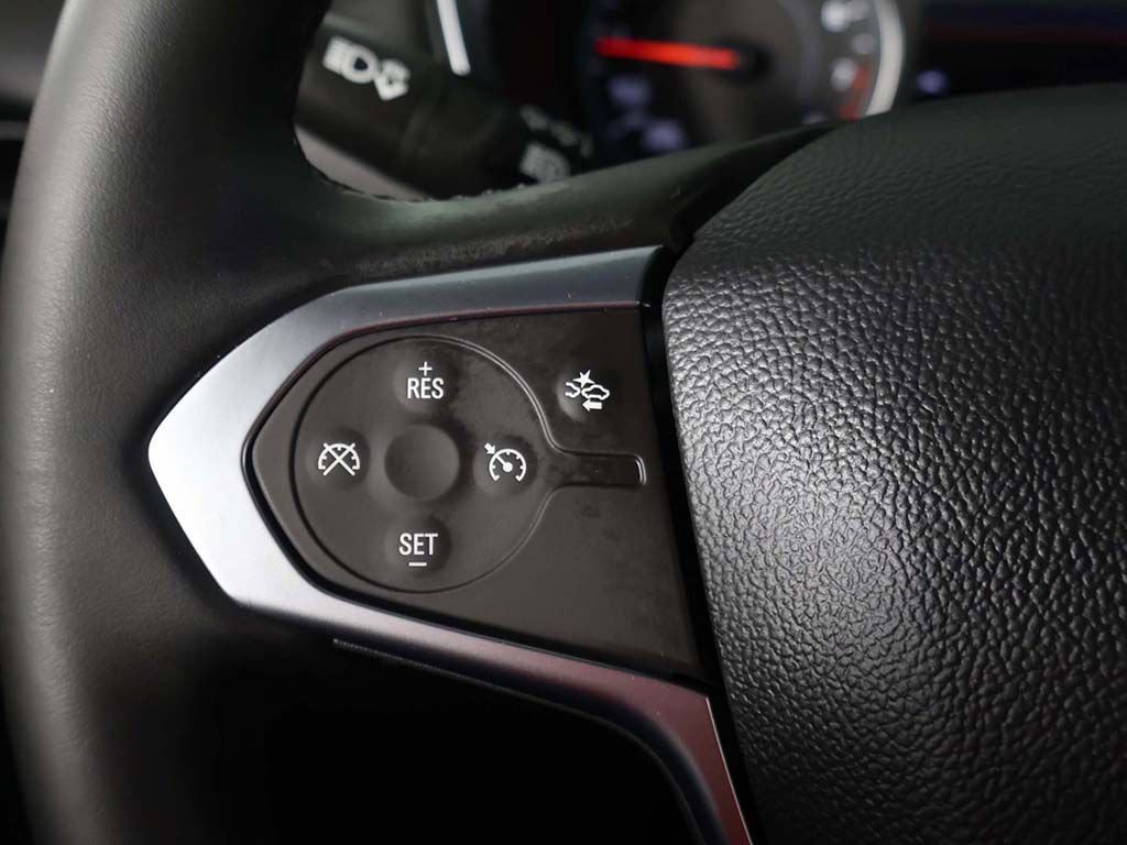 Used 2023 Chevrolet Traverse LT image 36