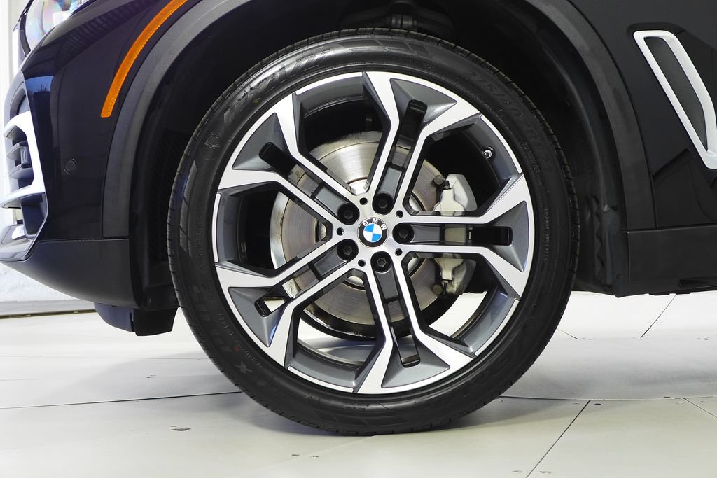 Used 2023 BMW X5 sDrive40i w/ Parking Assistance Package RWD image 5