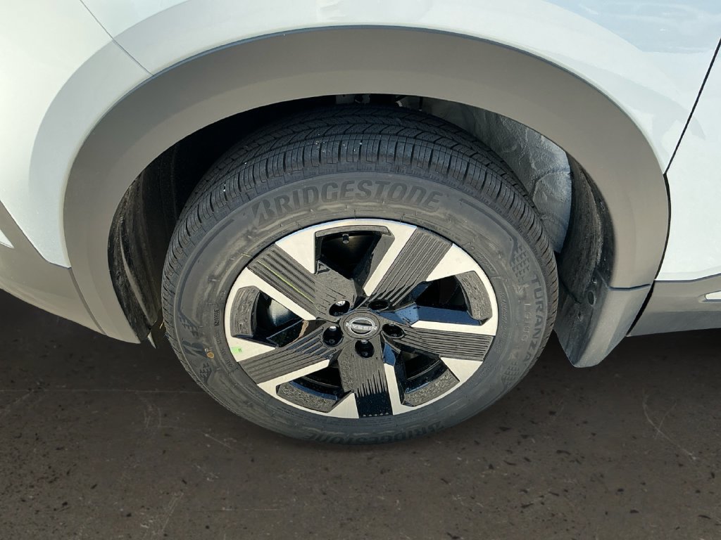 New 2027 Nissan Kicks SV AWD/4WD image 10