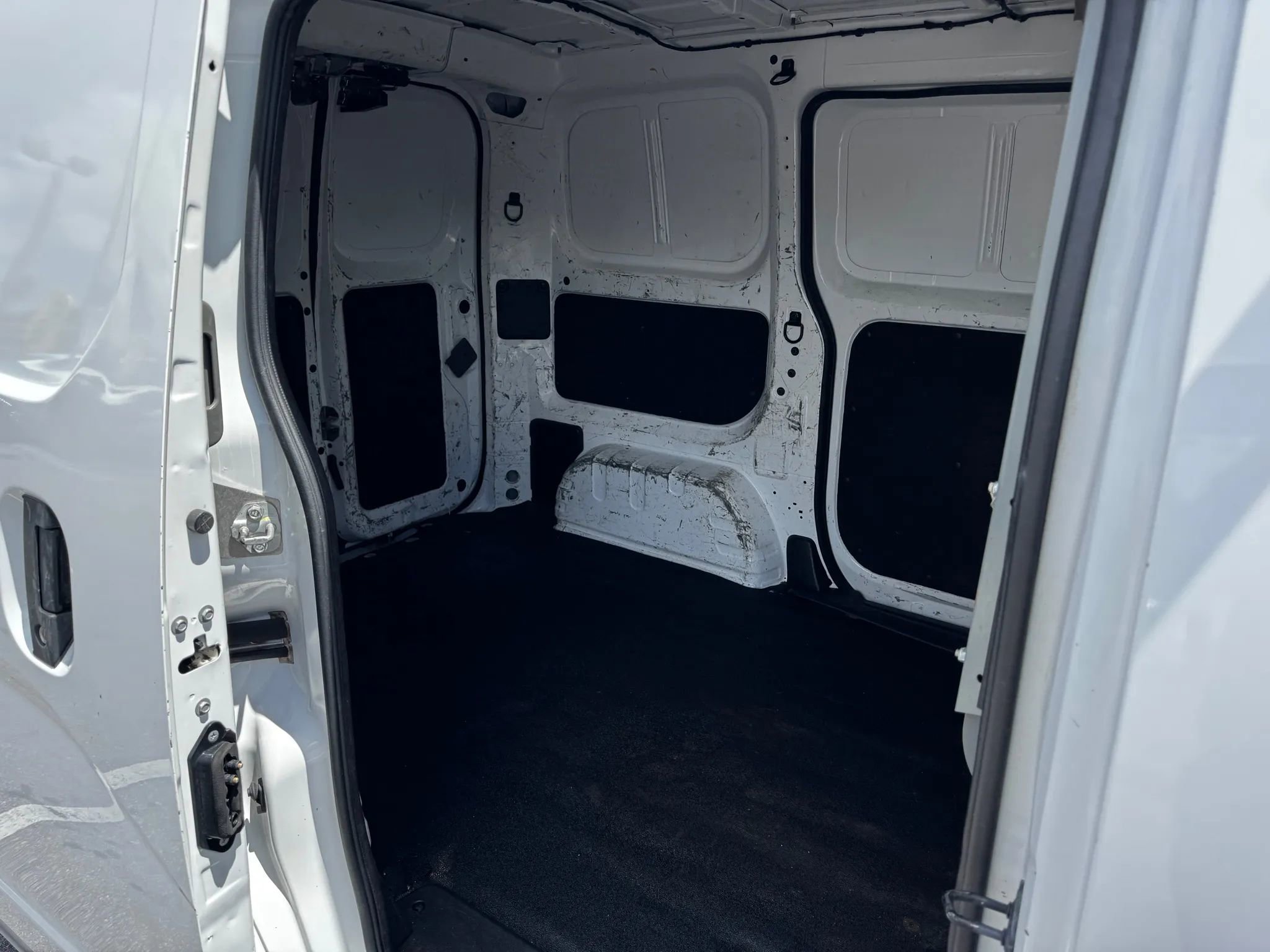 Used 2021 Nissan NV200 S image 11