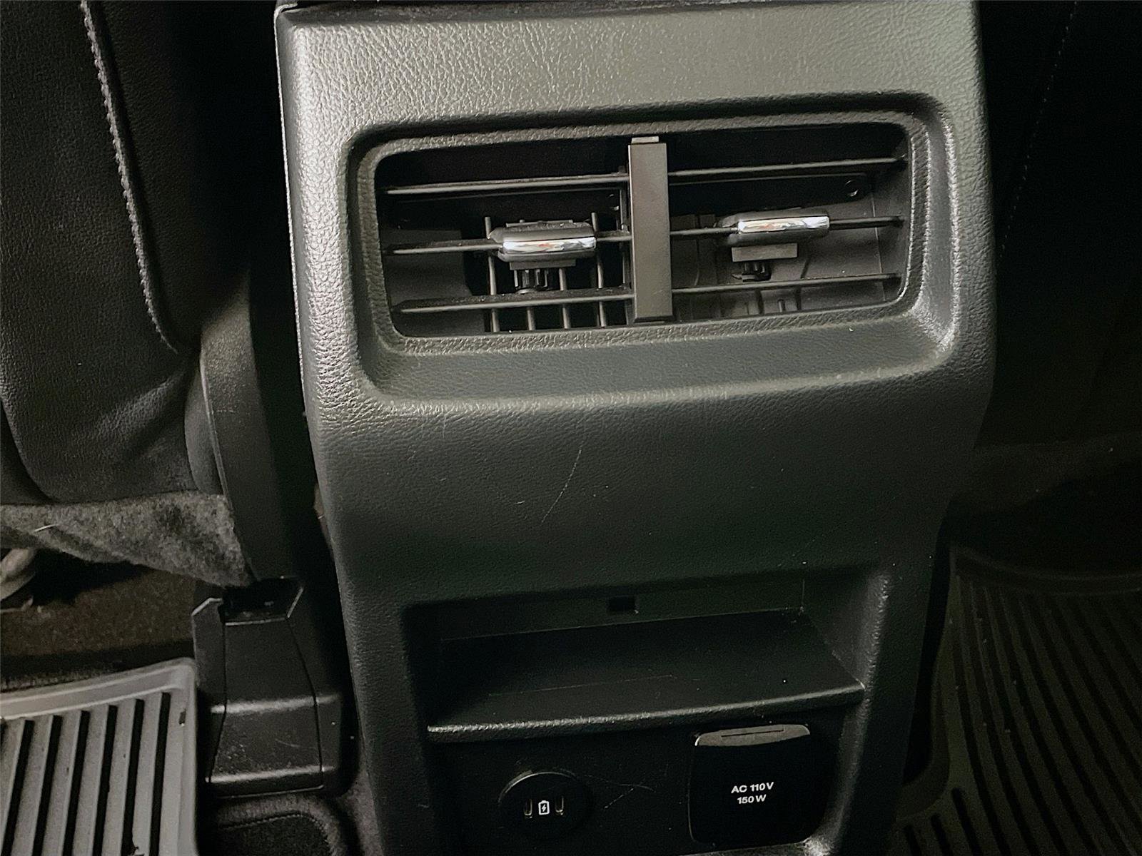 Used 2023 Ford Edge Titanium image 28