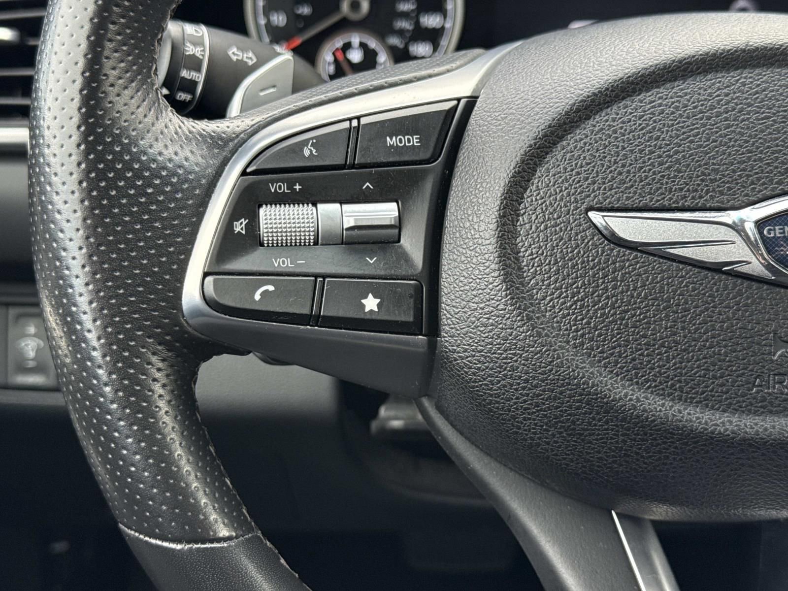 Used 2023 Genesis G70 2.0T image 14