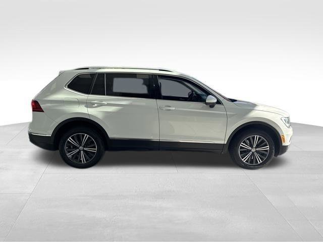 Used 2018 Volkswagen Tiguan SEL AWD/4WD image 6