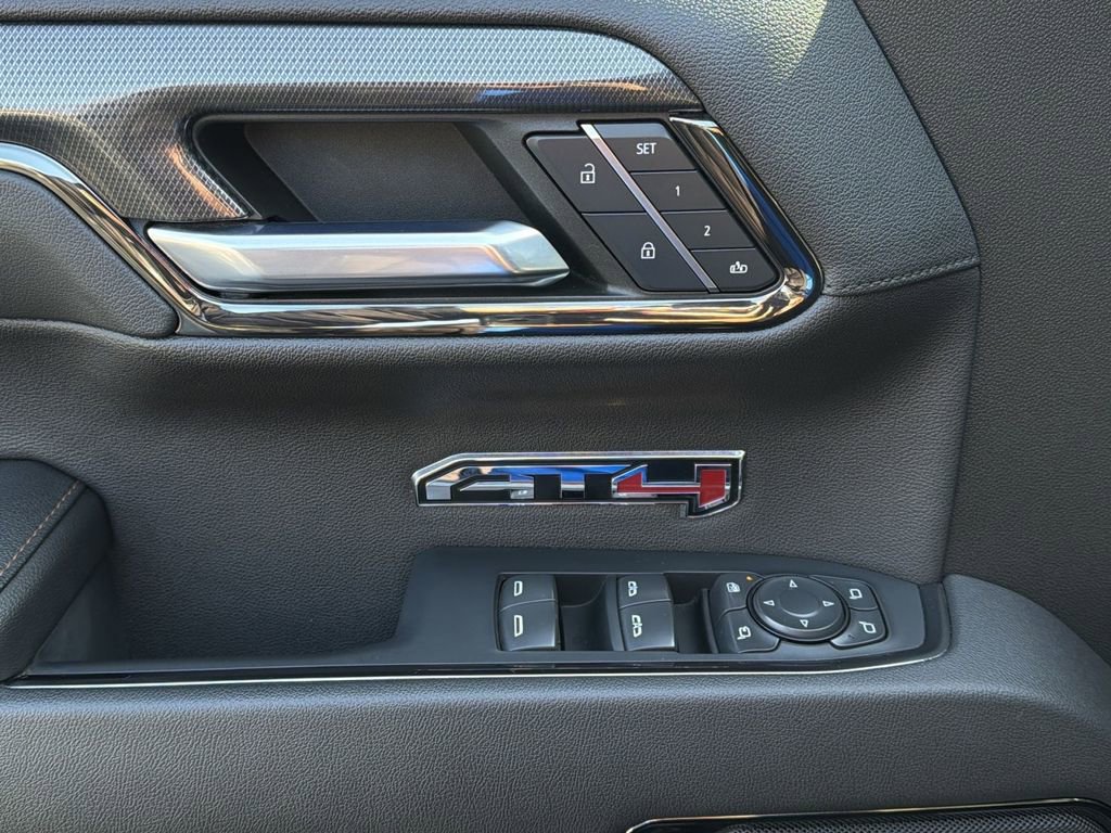 Used 2022 GMC Sierra 1500 AT4 w/ AT4 Premium Package image 12