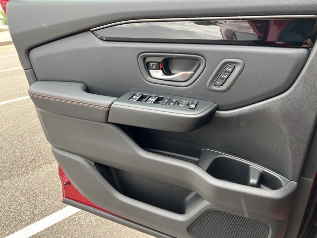 New 2025 Honda Pilot TrailSport image 25