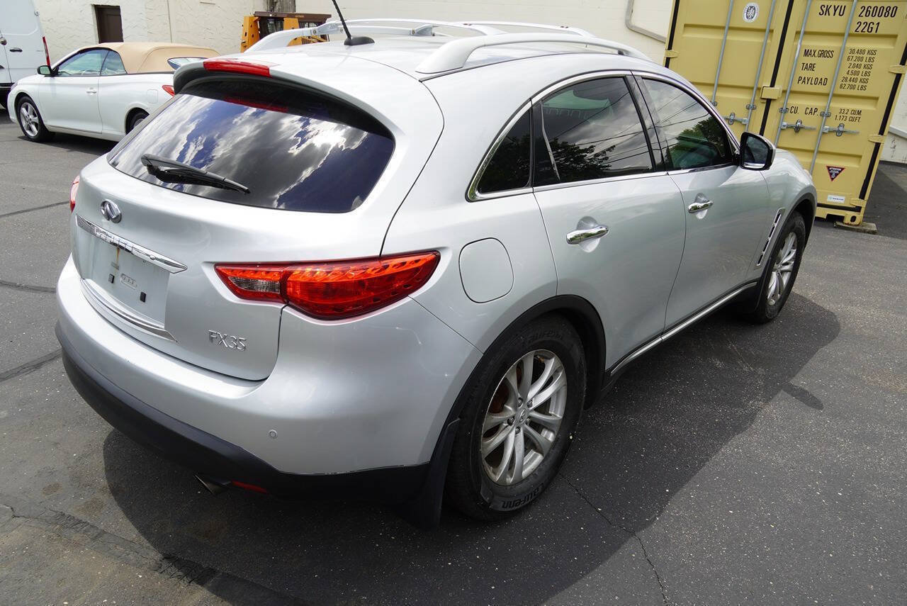 Used 2010 INFINITI FX35 AWD w/ Navigation Pkg image 10